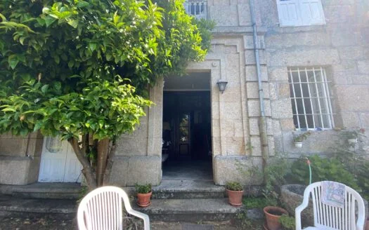 01284 – Leiro
