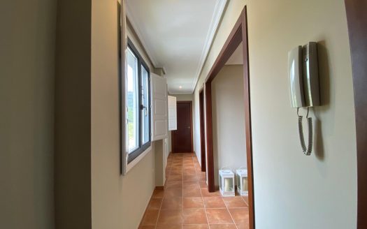 01357 – Leiro